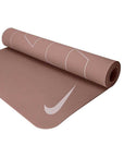 Jógová podložka Nike Reversible 4 mm – oboustranná, růžová