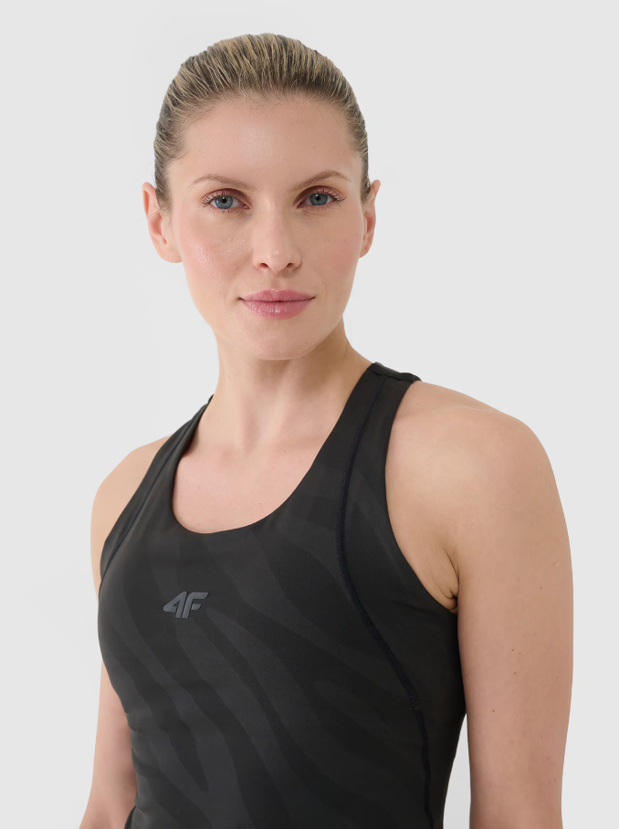 Dámský rychleschnoucí tréninkový crop top značky 4F – černý, velikost S
