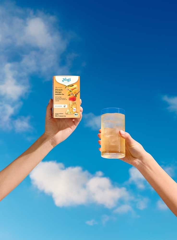 Ledový čaj Cold Brew s příchutí broskve a manga