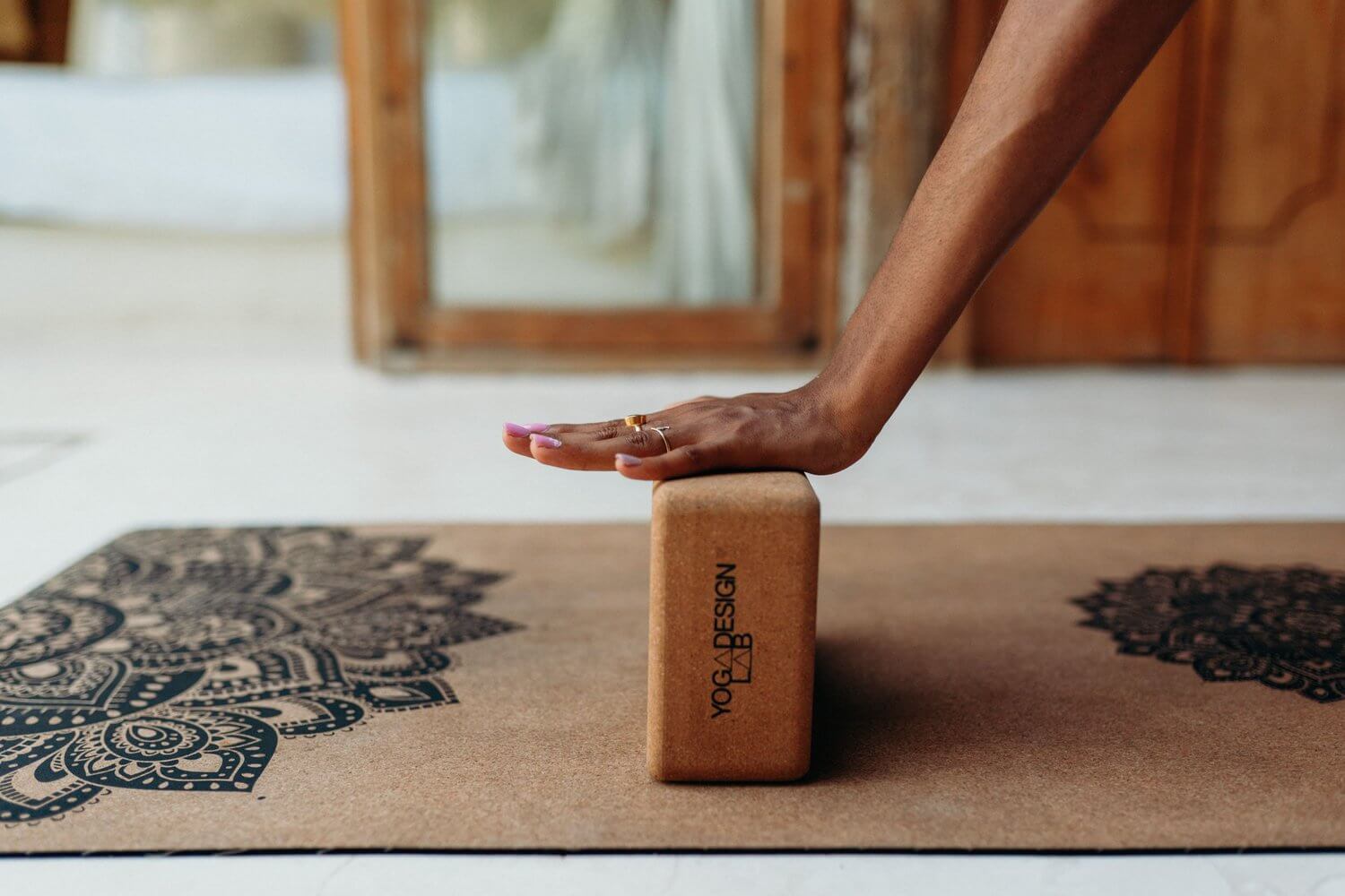Korková podložka na jógu Yoga Design Lab – Mandala Black