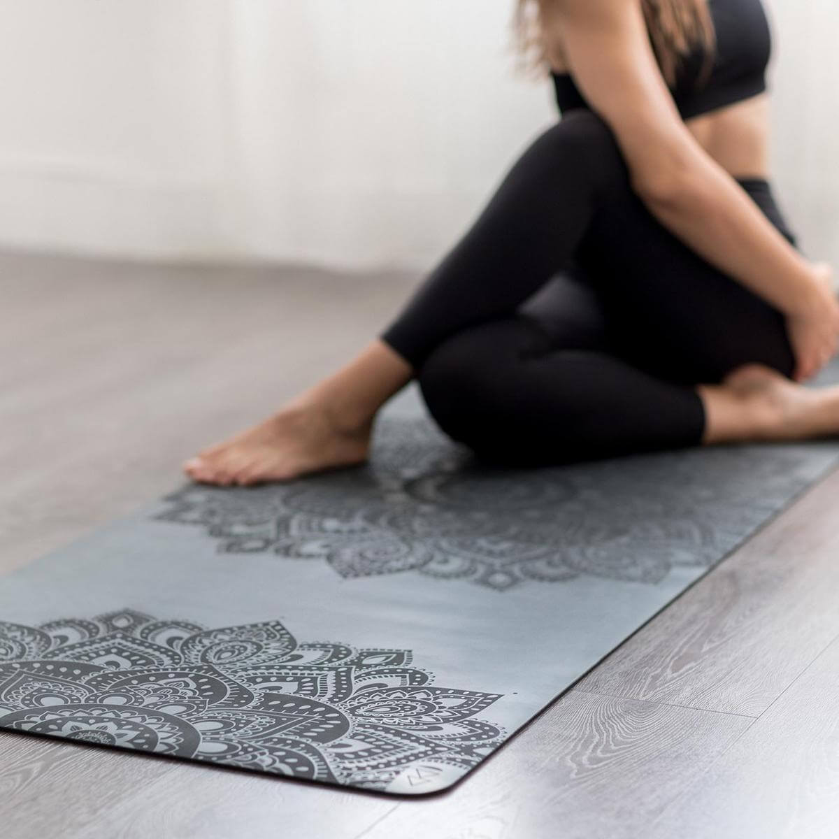 Jógová podložka Yoga Design Lab Infinity 5 mm – Mandala Charcoal