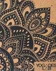 Korková podložka na jógu Yoga Design Lab 1,5 mm – Mandala Black
