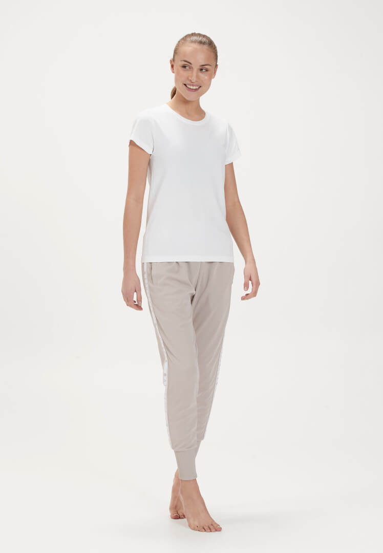 Jógové tričko Athlecia Julee Loose Fit – bílé