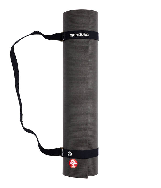 Popruh na přenášení podložky Manduka Commuter Mat Carrier – černý