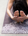Jógová podložka Yoga Design Lab Combo Travel 1,5 mm – Mandala Black