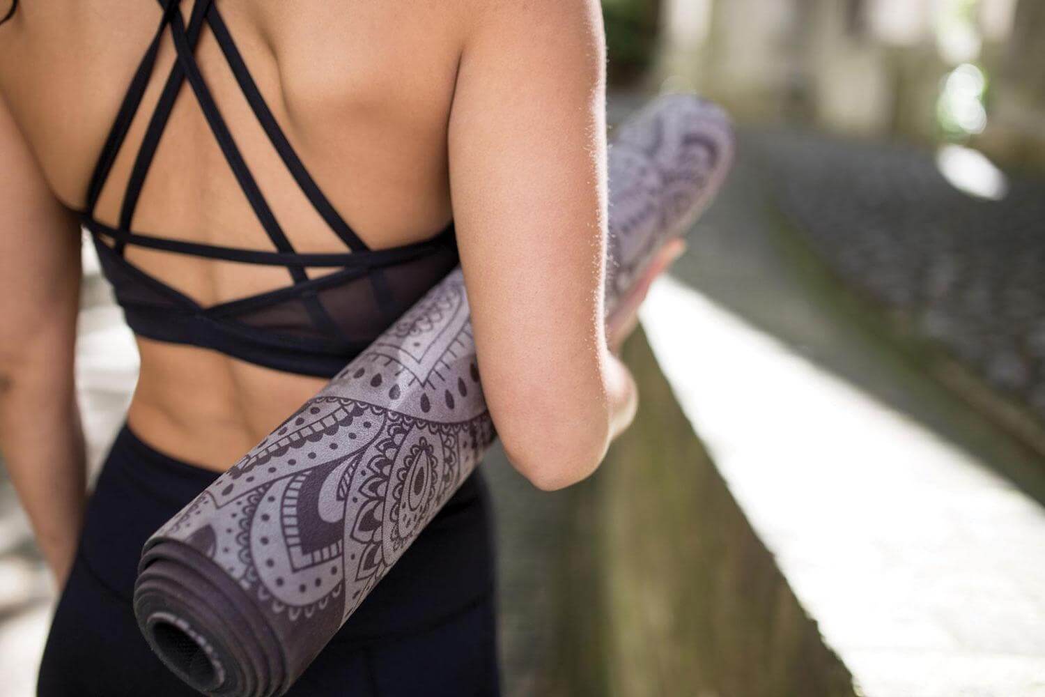 Jógová podložka Yoga Design Lab Combo Travel 1,5 mm – Mandala Black