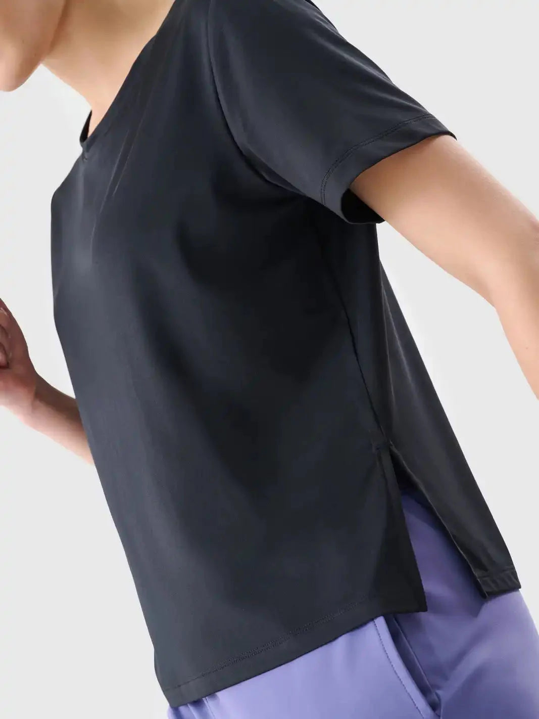 Dámské tréninkové tričko 4F oversize, rychleschnoucí – černé, velikost XS